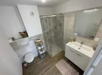 Charming seaside apartment Các khách sạn ở Plounéour-Brignogan-plages