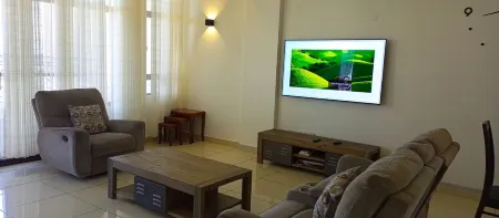 KIKAMBALA TOWNHOUSE BEACHFRONT & SEA VIEW