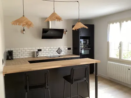 House near 24 h circuit Отели в г. Экомуа