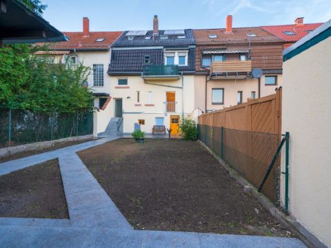 4+ +Parking Lot&Terrace | MA | Pfalz | A61 | Public Transportation