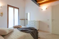 Le Olive 8-4 Apartment by Wonderful Italy