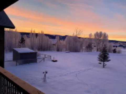 Newly Built 4 Bedroom House Centrally located in the Heart of Teton Valley Hotels in Driggs