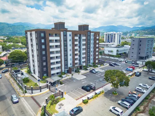 Urban Charm: Modern One Bedroom