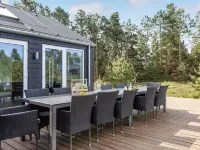 "Elke" - 3.5km from the Sea