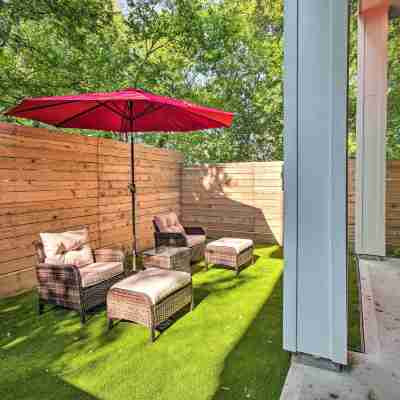Modern Home with Yard 2 Mi to Downtown Houston! Others