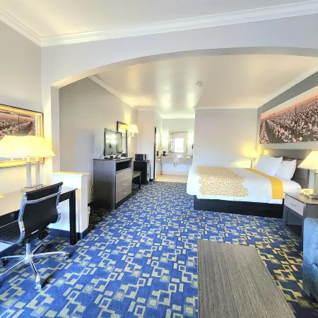 Days Inn by Wyndham Robstown