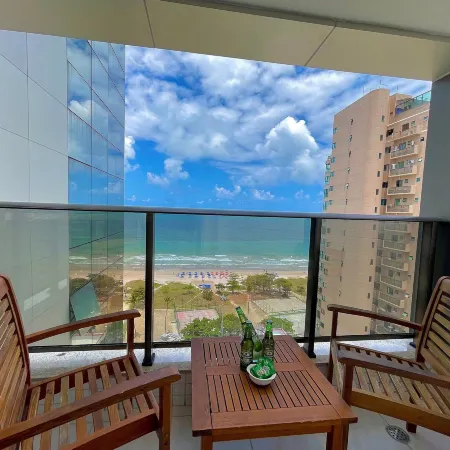 HY Beach Flats - International