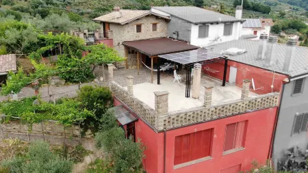 Hillside home with fantastic view - 7 beds - only 1h from Rome