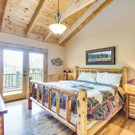 Expansive Sky Valley Lodge w/ Mountain Views!