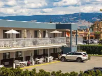 Siesta Suites Hotels near Crawford