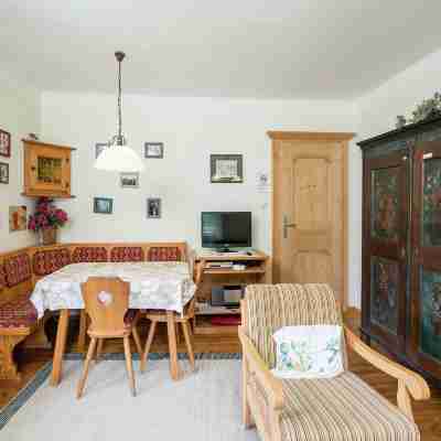 Apartment Kitzbuhel near Ski Slopes Rooms