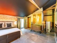 Holiday Home in Sainte-Cécile with Sauna - 4 étoiles