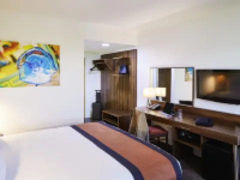 Mercure St Helens Отели в г. 