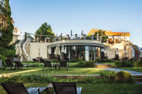 Aja Nordperd & Villen Hotels in Gohren