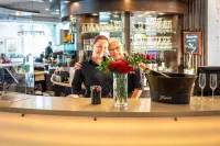 Hotel Red & Green - Quầy bar