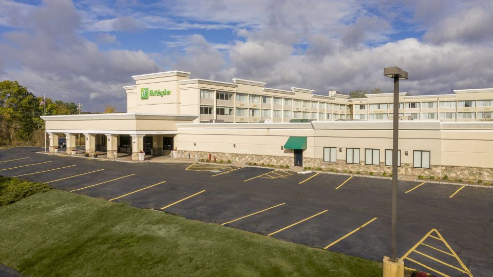 Holiday Inn & Suites Marlborough by IHG