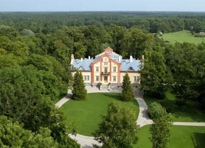 Pädaste Manor فنادق في 