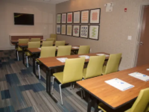 Holiday Inn Express & Suites Decatur by IHG Hotels in Decatur