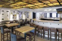 Holiday Inn BLOOMINGTON W MSP AIRPORT AREA by IHG - bar