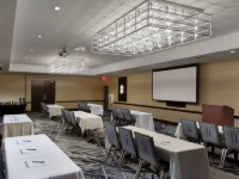 DoubleTree by Hilton Jamestown Hotels in Chautauqua County