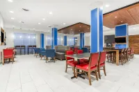 Holiday Inn Express & Suites OTTAWA by IHG - Frühstück
