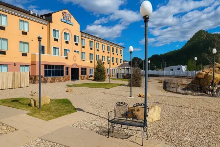 Stay USA Hotel and Suites Отели рядом с достопримечательностью «Black Hills Putt 4 Fun»