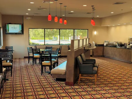Comfort Suites Golden Isles Gateway