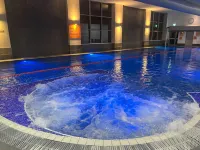 布里斯託爾南部希爾頓逸林酒店-吉百利樓 - 泳池