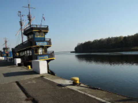 House in Dziwnów by the Waterfront, Cleaning Included Hotels in Dziwnow