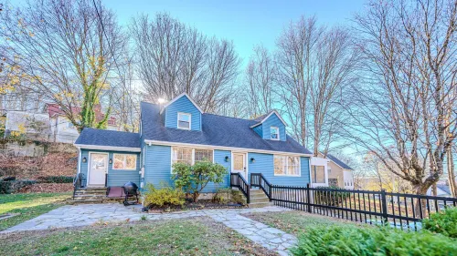 5BD/2BA Cabin-Style Home in the Heart of Norwich, Close to Casinos