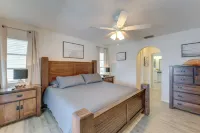Punta Gorda Oasis with Private Pool and Patio! - parking