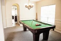 Spacious 4200 Sqft - 6 Bdrms 4 Bath - Gym - Pets OK  Near PGA & Universal Kids