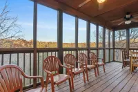 Kemper's Cabin by Silver Dollar City - Ideally Located