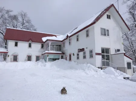 Pension Phoenix Отели рядом с достопримечательностью «Myoko Kogen»