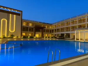 เนอร์วานา แกรนด์ โฮเทล แอนด์ รีสอร์ท