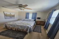 Cozy and Clean steps from the beach. Gulf views <3