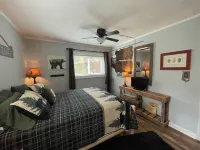 Sugar Mountain Old Bear at Sugar Ski- Slope side