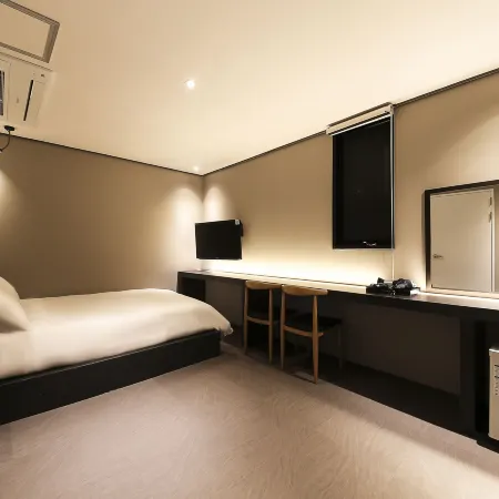 Happy Day Hotel Отели рядом с достопримечательностью «Тематический парк Sumokwon»