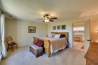 Lakemont Retreat Game Room, Hot Tub, and Mtn Views! - Kylpylä