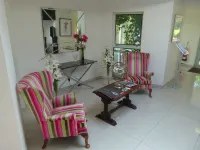 Beachcombers Hotel - 3-Star