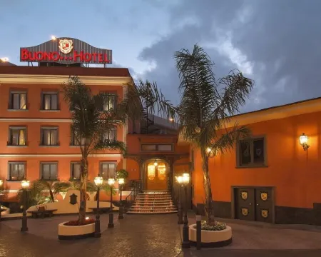 ブォーノ ホテル ナポリのホテル