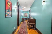 Southern Charm and Comfort on the Bourbon Trail- Trail Suites Inn, Suite B
