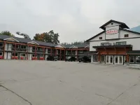 Alpine Inn & Suites