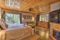 Remodeled Crestline Retreat Walk to Lake Gregory! - Balcony