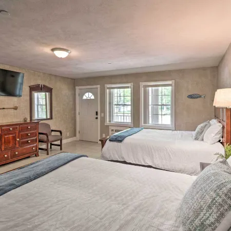 Lakeview Escape w/ Direct White River Access!