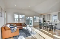 Stunning Stevenson Retreat w/ Mountain Views!