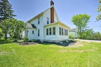 Home w/ Patio, 2 Blocks to St. Lawrence River - Wifi