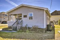 Nags Head Cottage Screened Porch, Walk to Beach! - Homestays