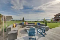 Garden City Gem Private Hot Tub and Game Room!