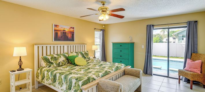 1 Mi to Dtwn Stuart: Bright Home w/ Pool & Spa! Hotels in Stuart